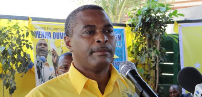 CASA-CE acusa autoridades do Namibe de tentarem sabotar visita de Chivukuvuku