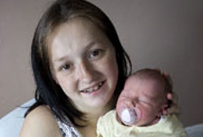 Menina de 12 anos torna-se mãe na Grã-Bretanha