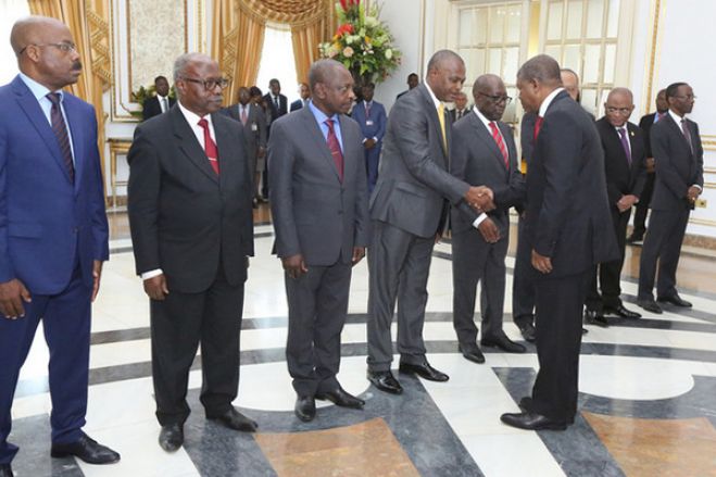 João Lourenço pede "bons conselhos" ao novo elenco do Conselho da República