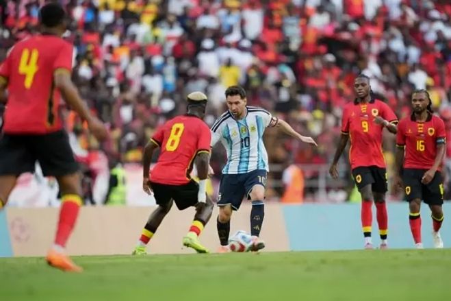 Com brilho de Messi, Argentina vence Angola por 2 - 0 em amistoso
