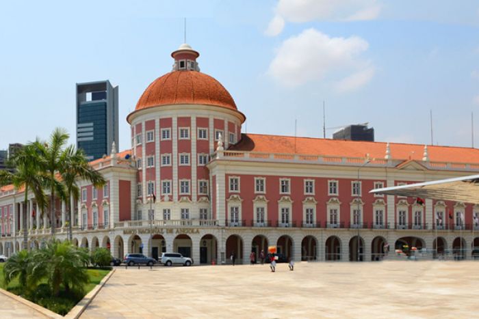 BNA baixa taxa e mantém coeficientes das reservas obrigatórias