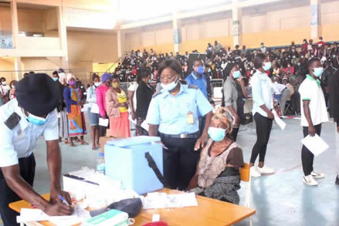 Covid-19: Autoridades angolanas realizam megacampanha de testagem em Luanda