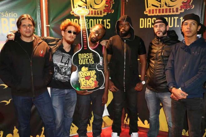 Banda angolana de rock M'vula realiza tournée por África