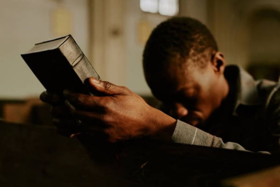 ONG angolano contra exigência de formação superior em teologia para lideres regiliosos