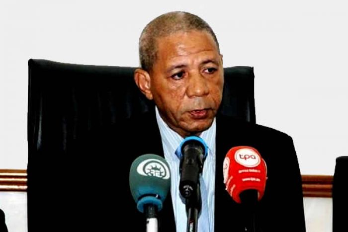 General “Kopelipa” começa hoje a ser ouvido em processo de burla e peculato