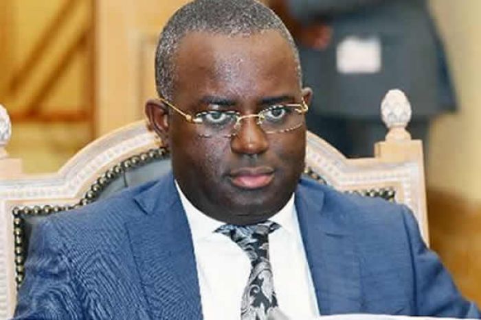 Antigo governador do BNA diz ter recebido três ameaças de morte