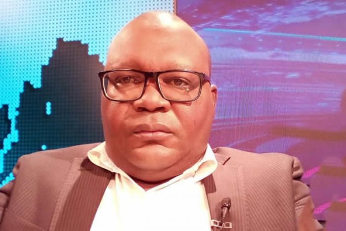 MPLA tem dois grupos internos poderosos e pode implodir a qualquer momento – Adão Ramos