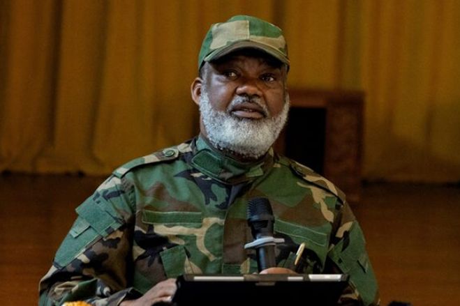 Líder rebelde da RDC diz que sanções e acordo com EUA não param os combates