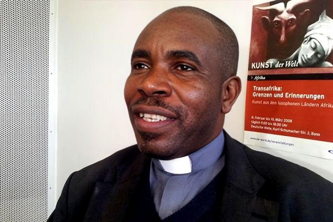 "O paradigma do MPLA está ultrapassado" - Padre Jacinto Pio Wacussanga