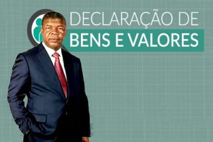 CES exige a divulgação das declarações de rendimentos dos políticos e dos gestores públicos