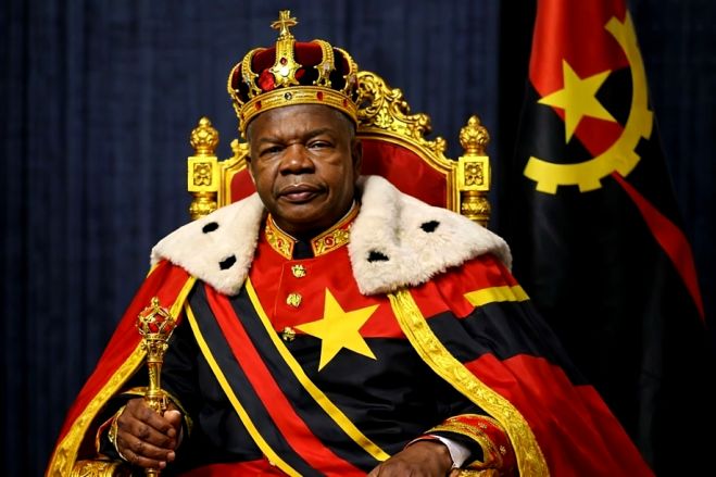 Silêncio estratégico de João Lourenço mantém incógnita sobre a sucessão presidencial