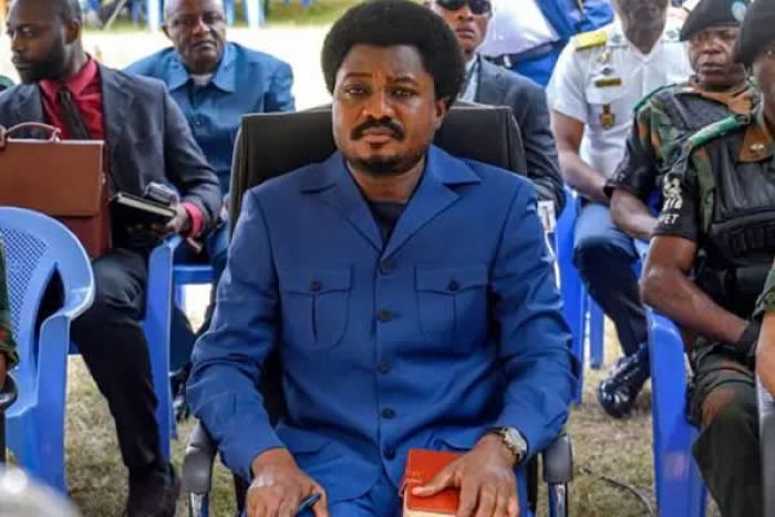 Ex-ministro da Justiça da RDCongo condenado a trabalhos forçados por desviar fundos