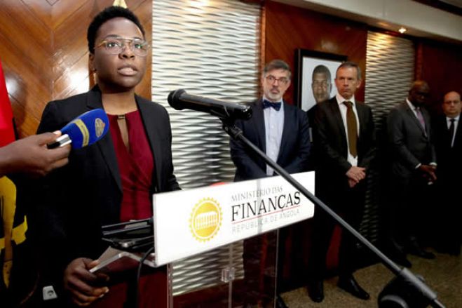 Governo angolano admite incluir mais empresas e ativos no Programa de Privatizações