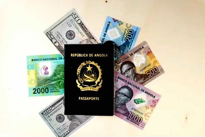 Kwanza "ganha terreno" face ao dólar e euro nos mercados oficial e no das kinguilas