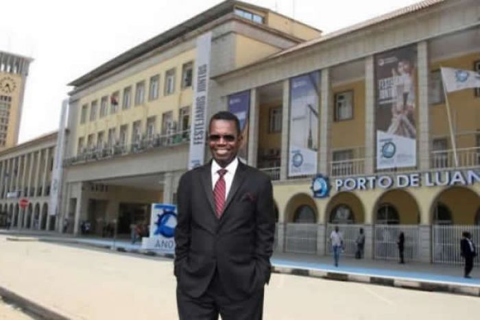 Será que MPLA esta a impedir o regresso, do seu presidente emérito?