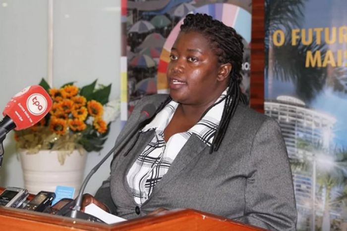 Secretária de Estado denúncia desvio de mais de 400 milhões de dólares do “Crédito Jovem” para o exterior