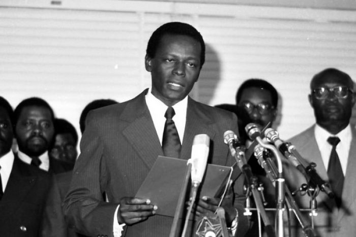 'Era' José Eduardo dos Santos termina no sábado após quase 40 anos