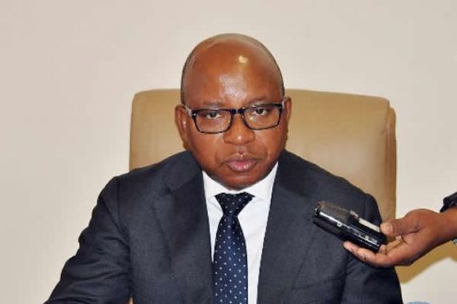 A "gangue" do procurador em Angola