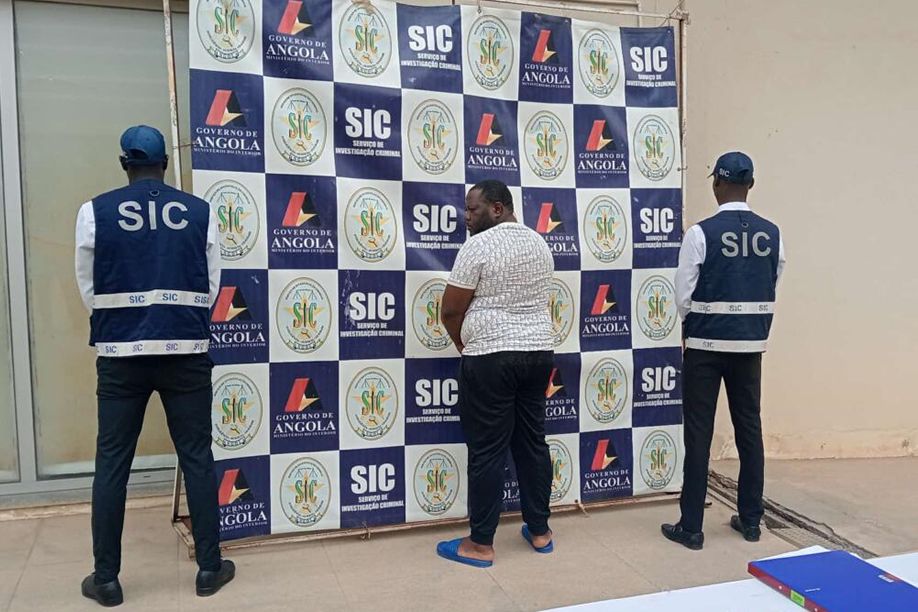 Detido homem que se fazia passar por PGR adjunto e por sobrinho do PR para extorquir