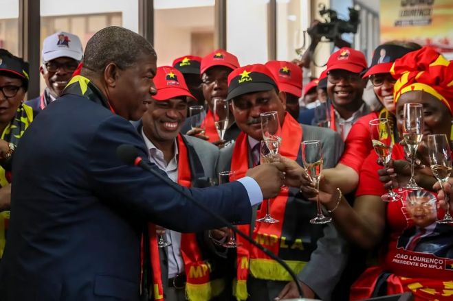 Quando o número de CAP"s supera o das escolas e a qualidade do ensino é sofrível