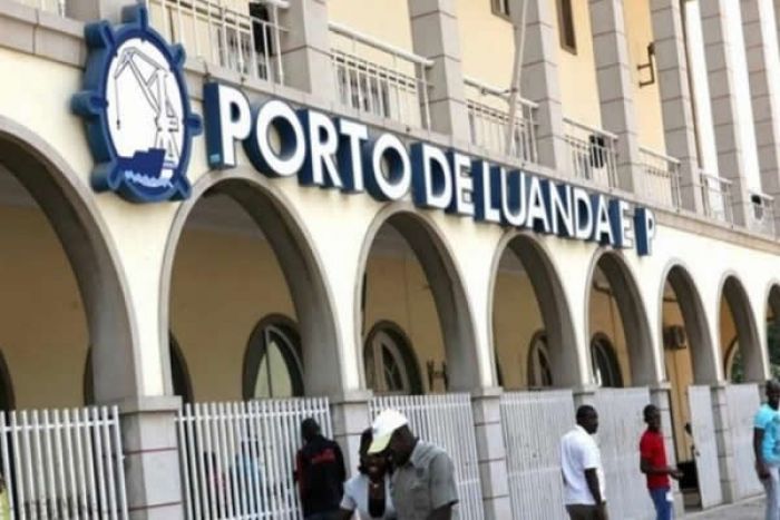 Navio procedente do Brasil com cerca de 500 quilos de cocaína é apreendido no porto de Luanda