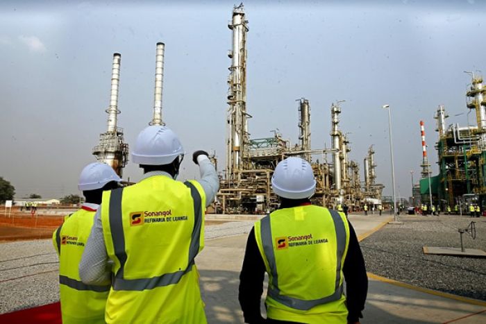 Capacidade de refinação de petróleo em Angola vai duplicar até 2025 - Consultora