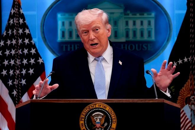 Trump aceita suspender ataques ao Irão por duas semanas