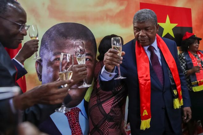 Tribunal Constitucional com Medo - Rui Verde