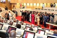 MPLA chama "talentos parasitários" a deputados da UNITA por "criticarem" as acções do Executivo