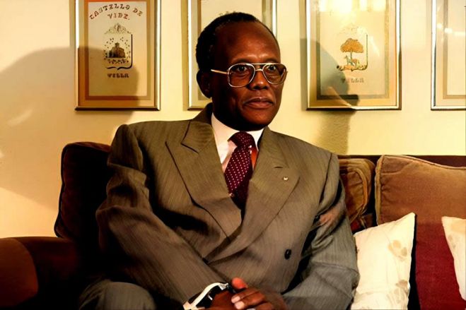 FNLA agradada com reconhecimento de Holden Roberto para independência de Angola