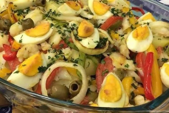 Receita imbatível de salada de bacalhau