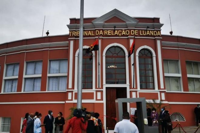 Tribunal suspende decisão da Ordem dos Advogados de Angola sobre incompatibilidades