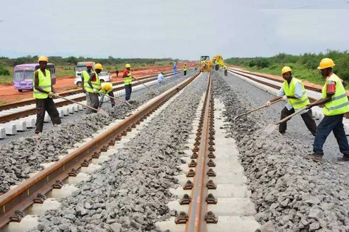 Angola prevê construir dois ramais ferroviários de ligação com a Namíbia