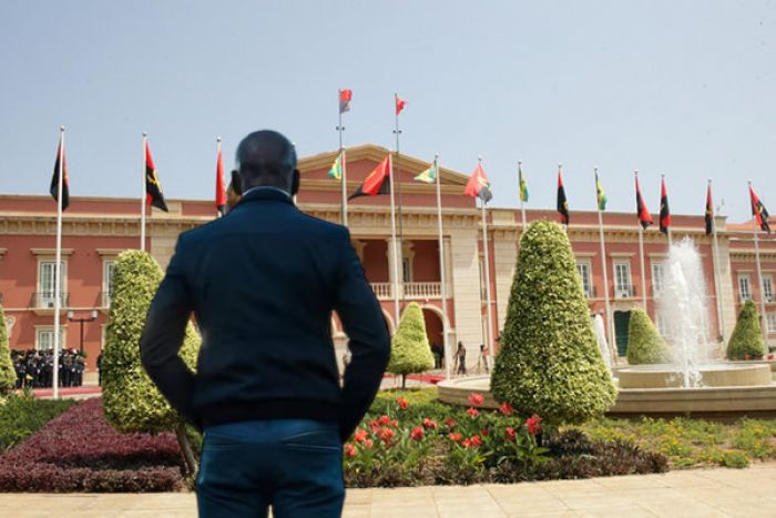 Funcionária da Presidência detida por "vazar" documentos nas redes sociais