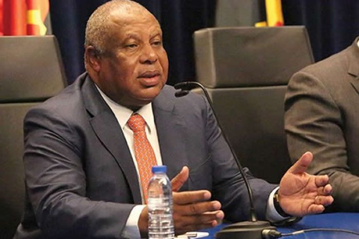 Higino Carneiro promete expor para a sociedade “planos macabros de desonra pública” contra a sua pessoa