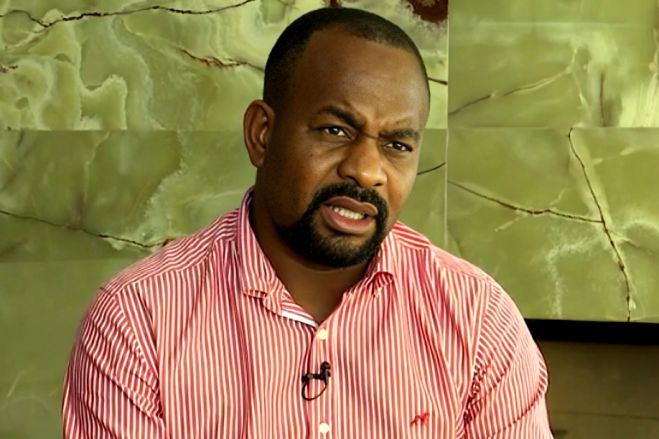 Angola não é uma democracia , mas sim uma autocracia eleitoral diz Nelito Ekuikui