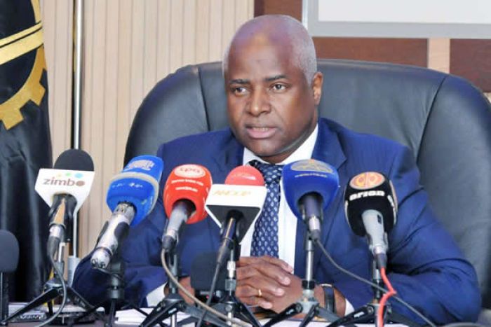 Ministro do Interior desencoraja uso de armas de fogo por parte da polícia