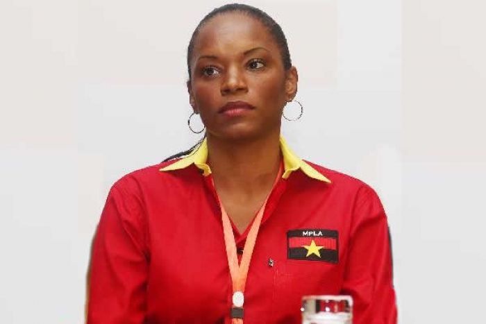 Tchizé dos Santos acredita que não será "sacrificada" no MPLA