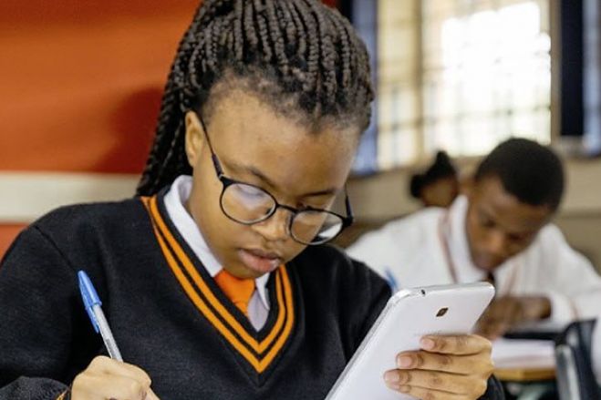 Proibido uso de telemóveis no ensino geral em Cabinda