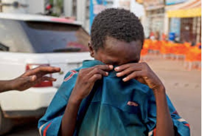 Meninos de rua "agredidos e obrigados a limpar quartéis da polícia angolana"