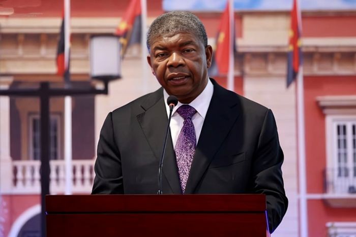 "As dificuldades de hoje não se comparam às do tempo da guerra" - João Lourenço