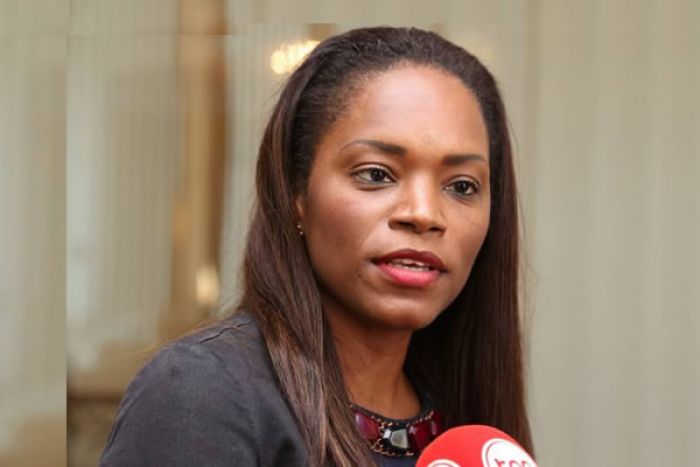 Tchizé diz ser irónico que JES seja alvo de perseguição de quem escolheu a PR contra a vontade da maioria