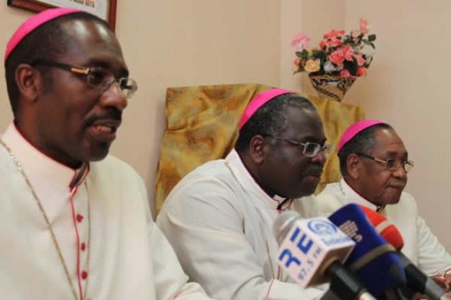 Angola precisa de "despertar do sono anestesiante" dos partidarismos e militâncias fanáticas - bispos católicos