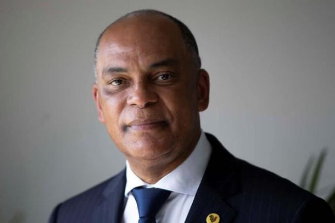 Cem figuras da UNITA apoiam recandidatura de Costa Júnior à liderança do partido