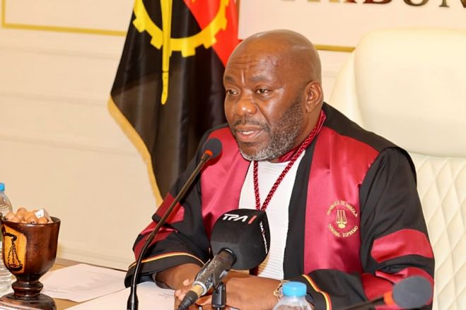 Presidente do Tribunal Supremo renunciar ao cargo por razões de saúde