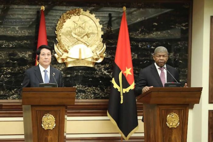 João Lourenço quer indústria vietnamita para desenvolver agricultura