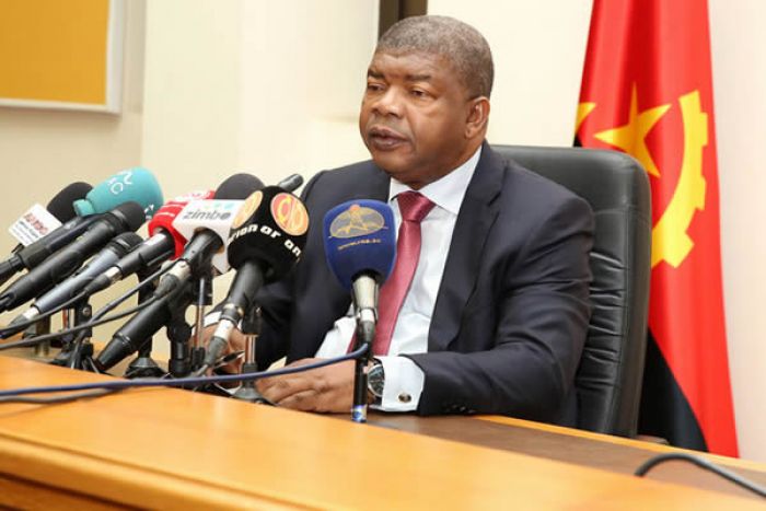 O que o Estado faz não é nenhum favor - João Lourenço