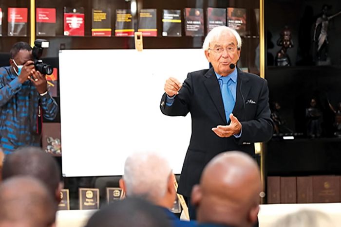 Juiz jubilado destaca poderes de fiscalização da Constituição