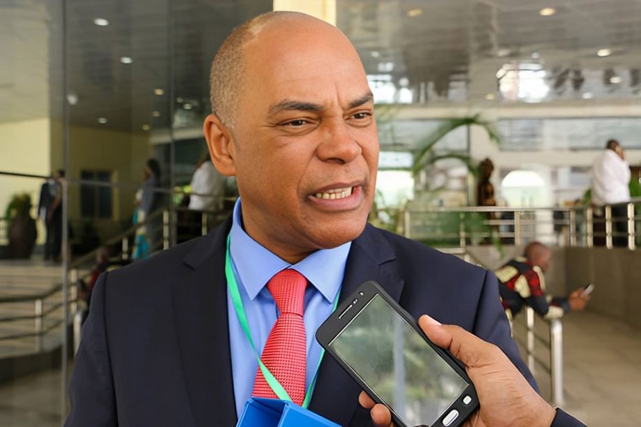 “Não há membros do regime a favor do pluralismo”: Costa Júnior critica João Lourenço