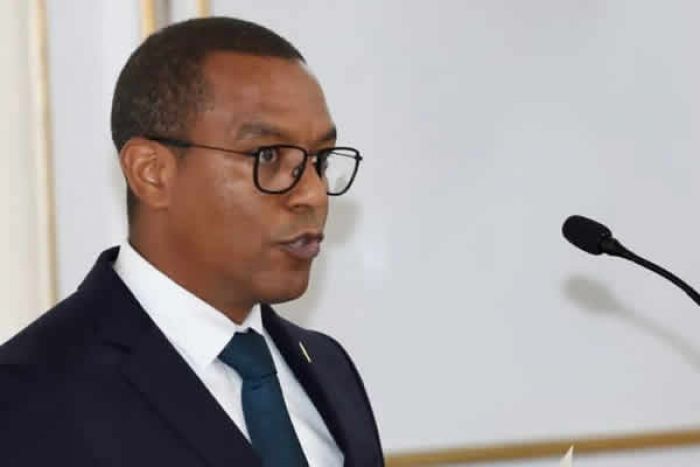 José de Lima Massano diz que vai reavaliar subsídio ao combustível